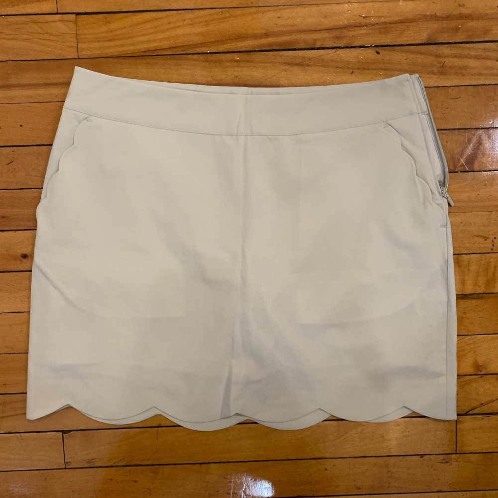 Vineyard Vines Scalloped Golf Skirt - Size 10